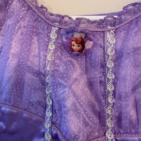 Disney Sofia Princess costume . - Picture 4 of 7